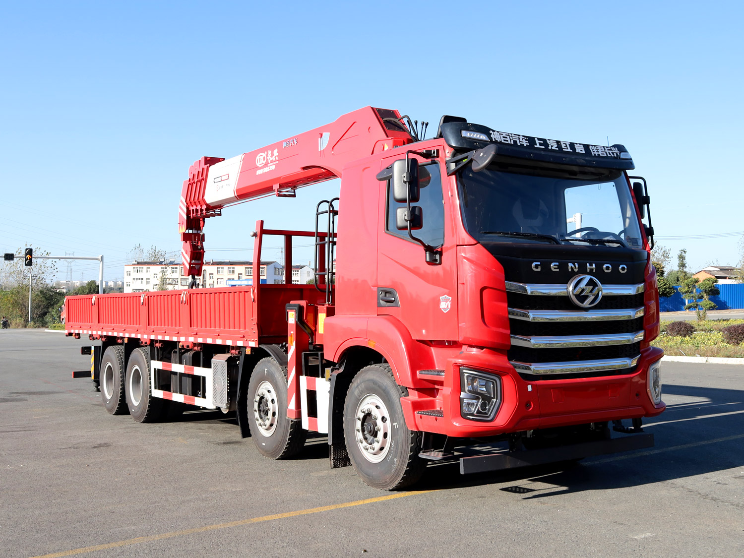 上汽紅巖杰虎H6前四后八上裝長(zhǎng)興14噸直臂式吊機(jī)